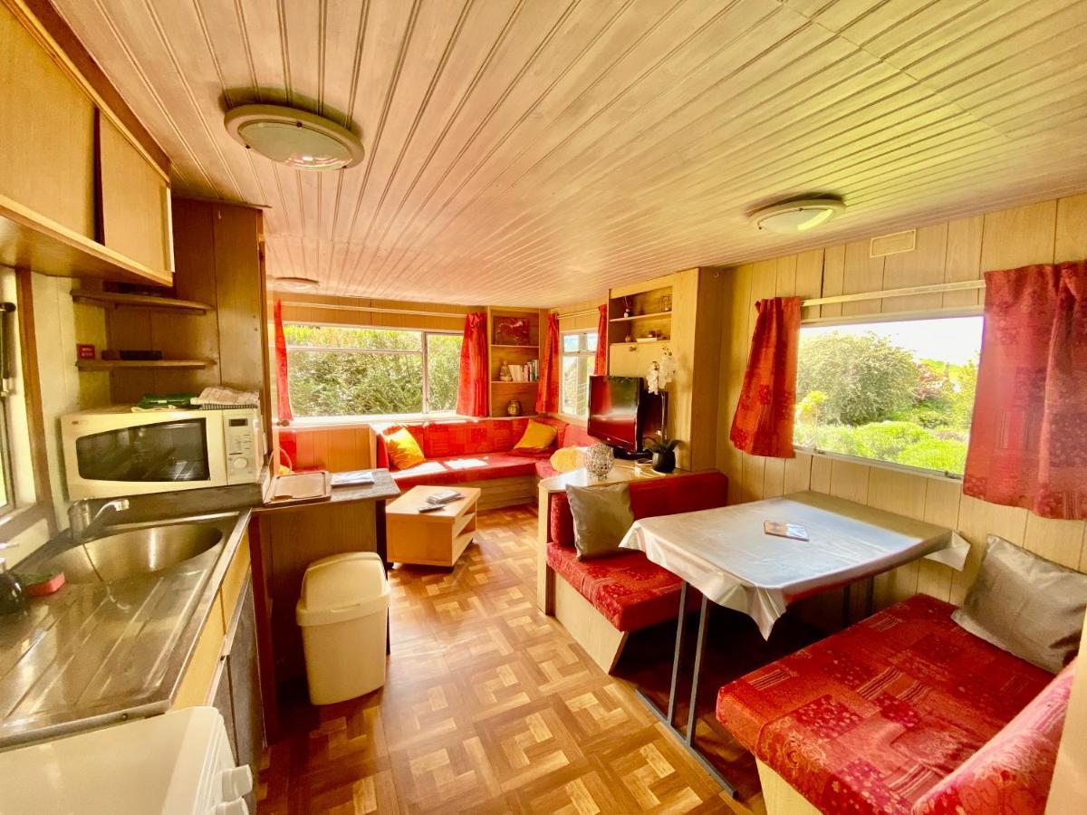 Mobilhome sous chalet en bois au calme à la ferme Josnes Esterno foto